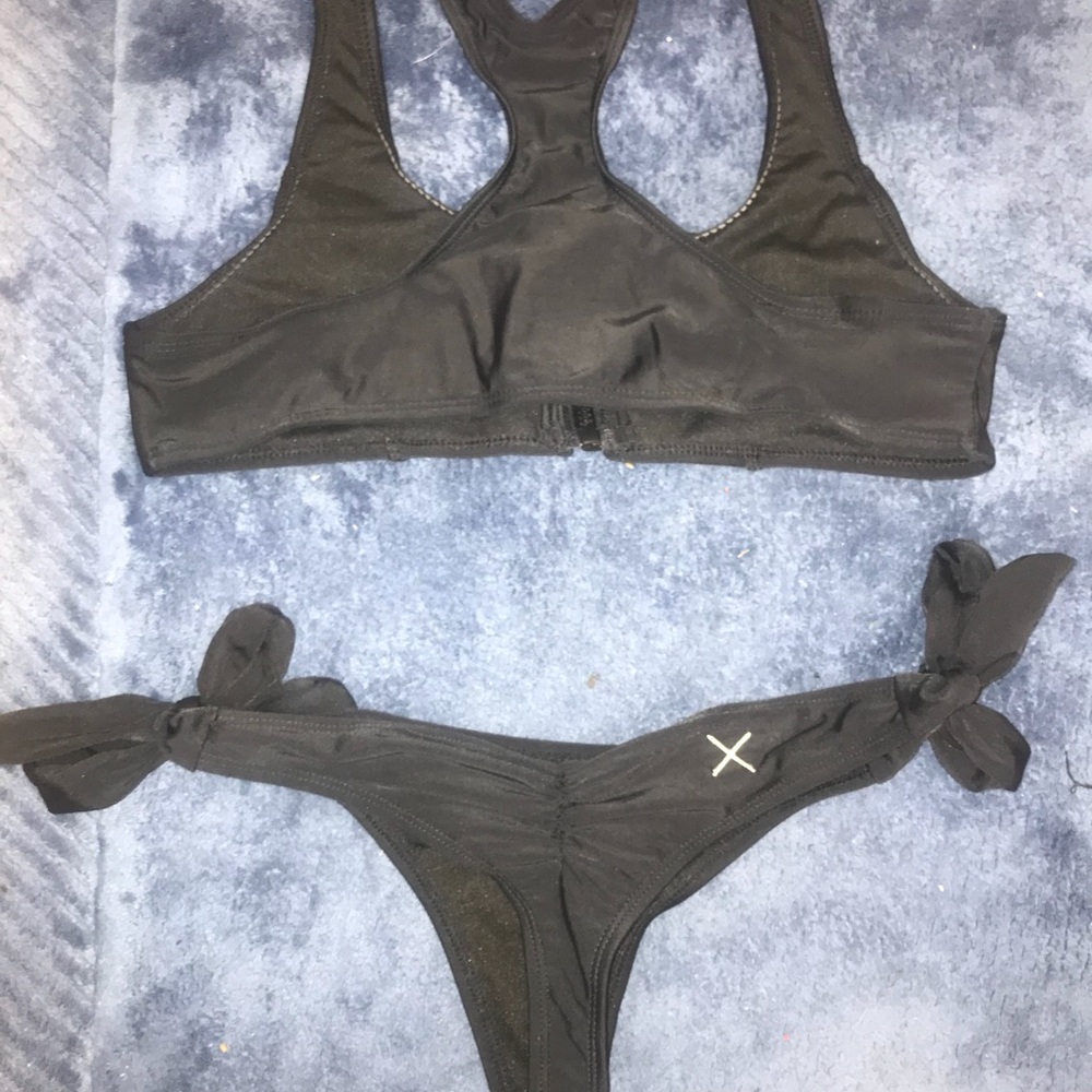 Black zipper boutinela bikini